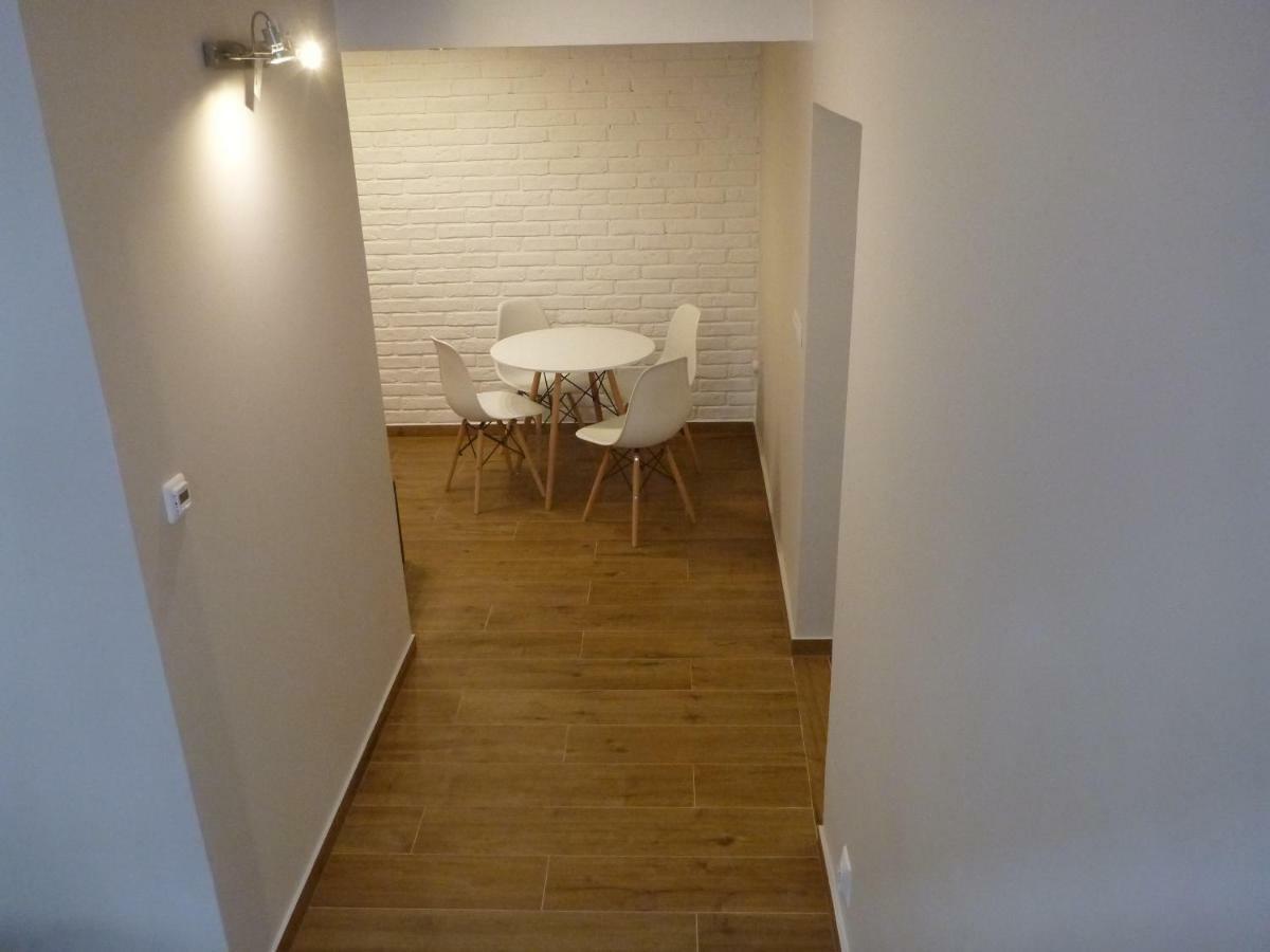 Apartament Na Brodatego วรอตซวาฟ ภายนอก รูปภาพ