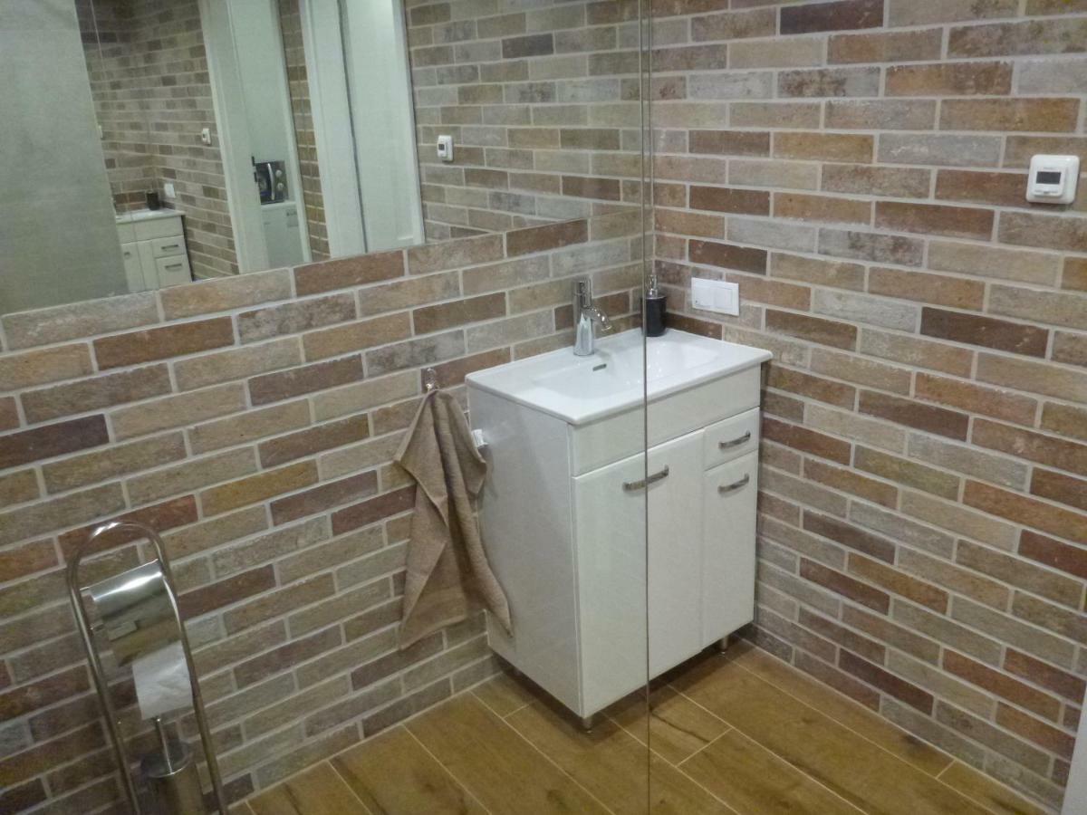 Apartament Na Brodatego วรอตซวาฟ ภายนอก รูปภาพ
